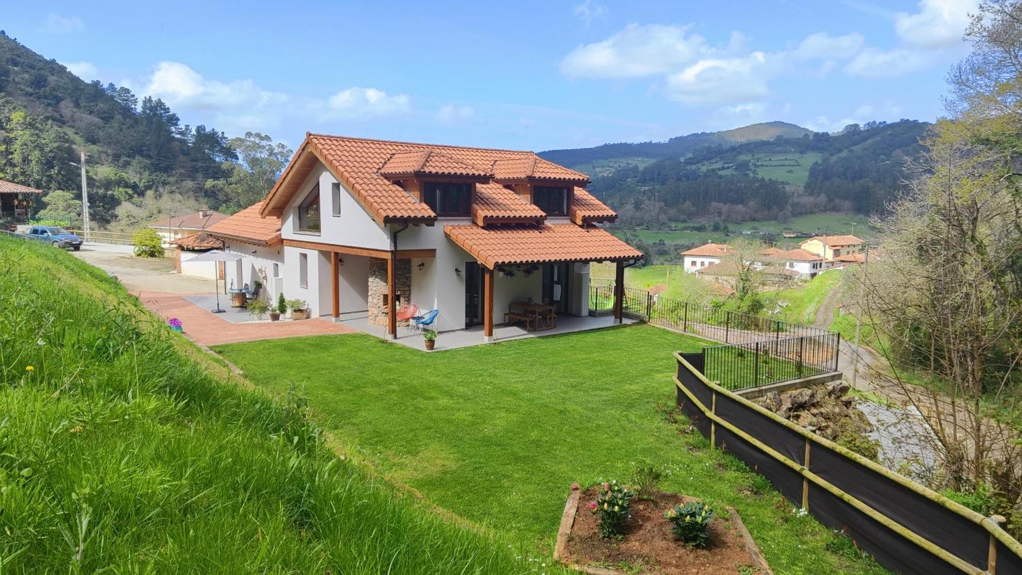 Reguero Gato Turismo Rural Candamu Kültér fotó